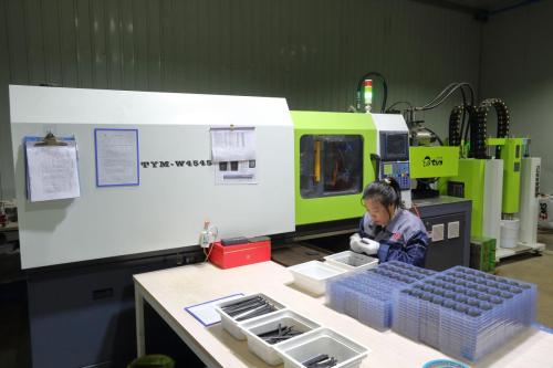 liquid-silincone-injection-work-shop (1)