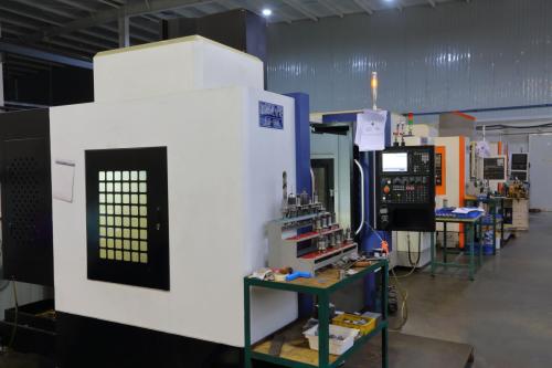 machining-workshop-for-mold (1)